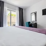 Novum 4* Неум