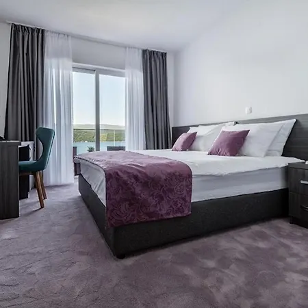 Novum 4* Neum