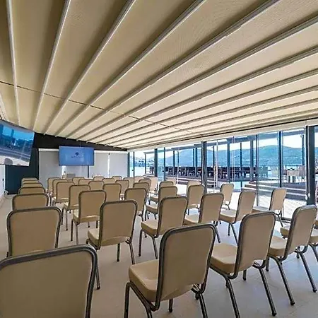 Novum 4* Неум